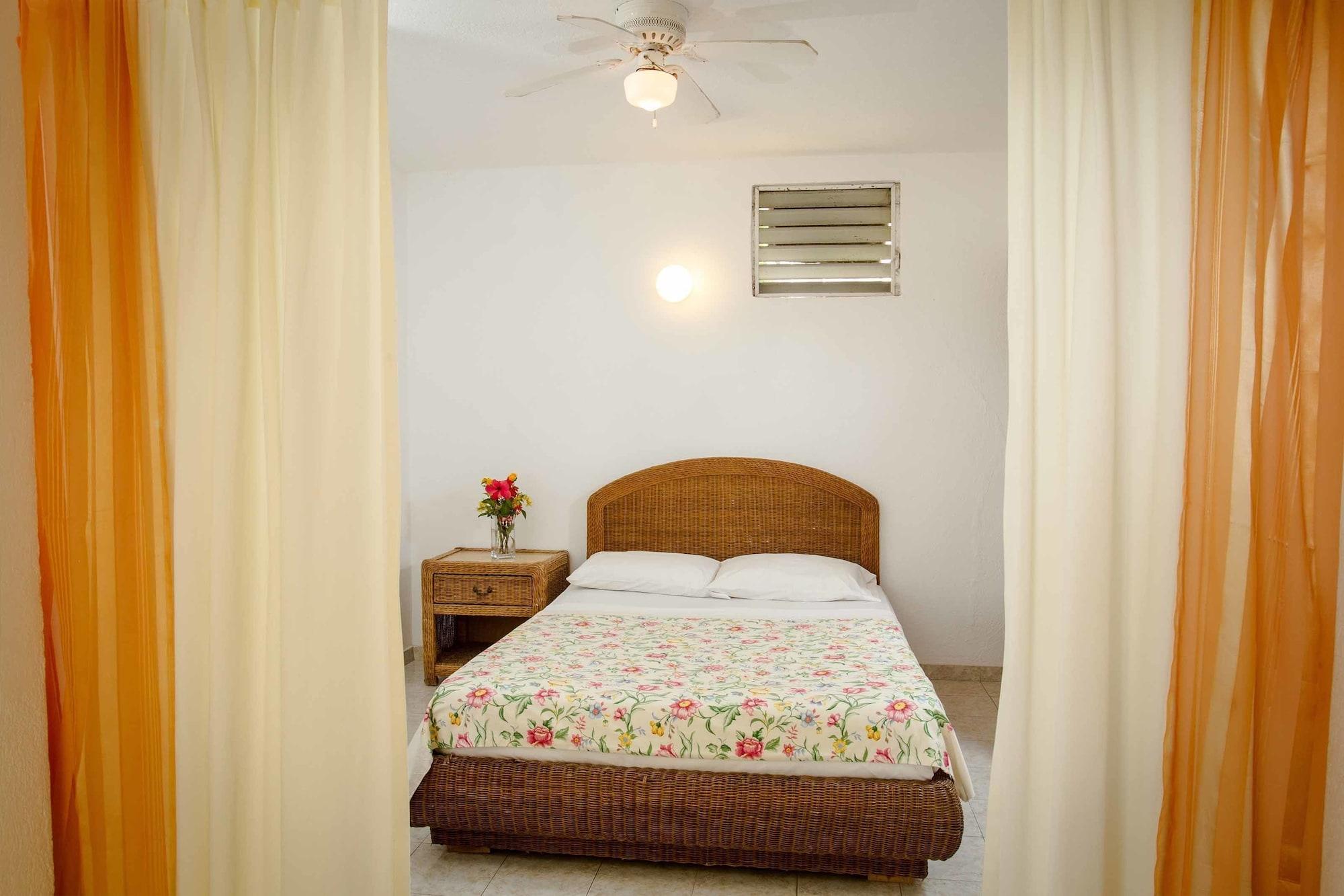 Hotel Restaurant Cyvadier Plage Jacmel Exterior photo
