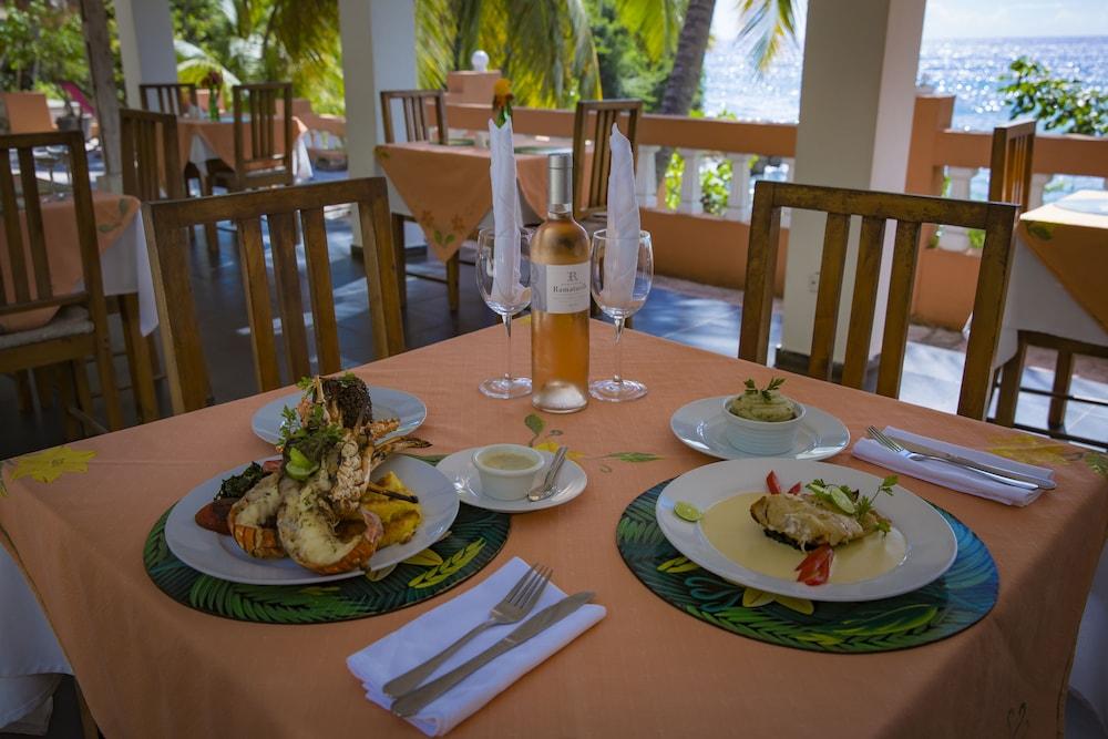 Hotel Restaurant Cyvadier Plage Jacmel Exterior photo