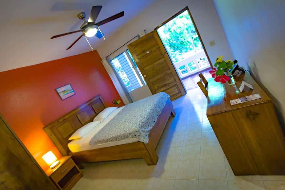 Hotel Restaurant Cyvadier Plage Jacmel Exterior photo
