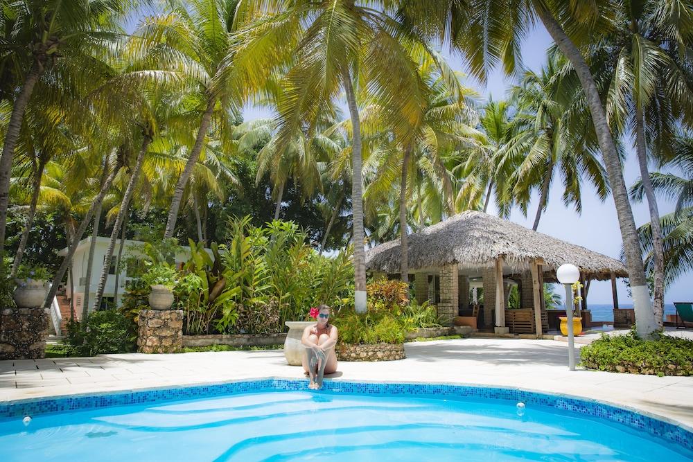 Hotel Restaurant Cyvadier Plage Jacmel Exterior photo