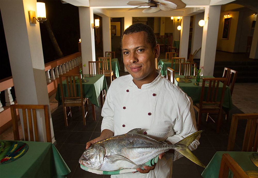 Hotel Restaurant Cyvadier Plage Jacmel Exterior photo