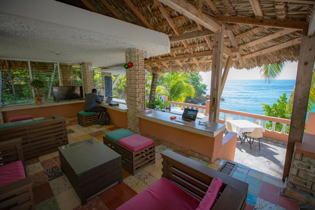 Hotel Restaurant Cyvadier Plage Jacmel Exterior photo