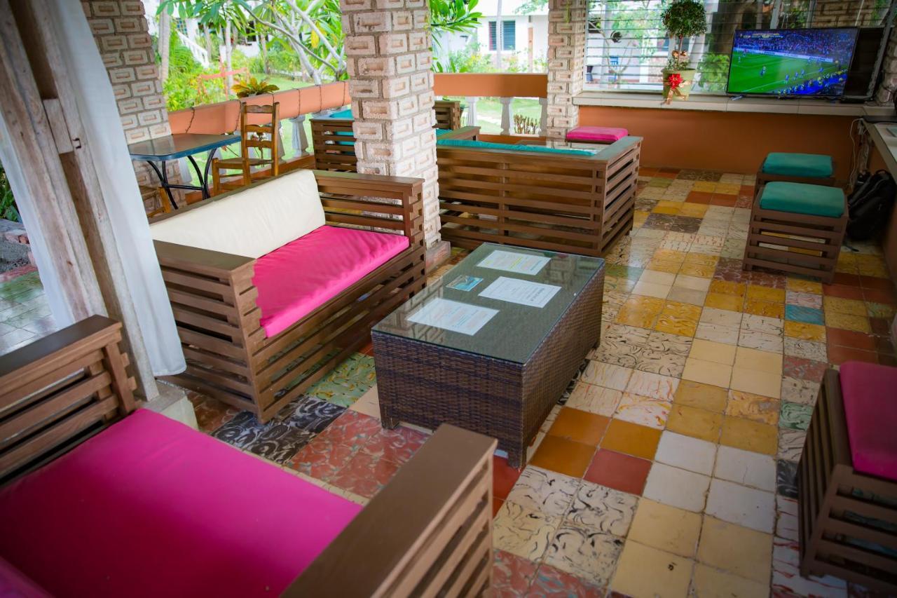 Hotel Restaurant Cyvadier Plage Jacmel Exterior photo