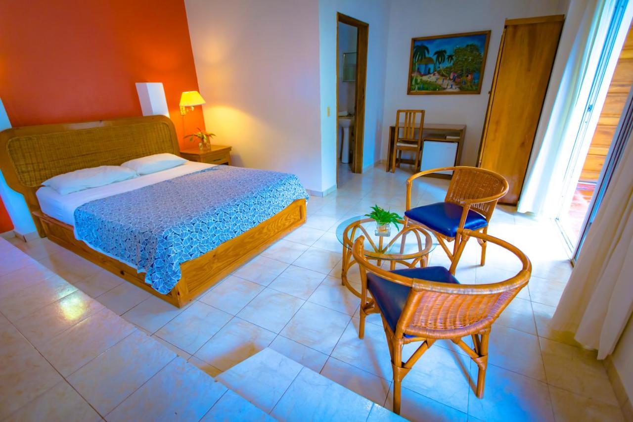 Hotel Restaurant Cyvadier Plage Jacmel Exterior photo
