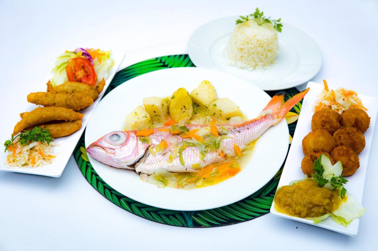 Hotel Restaurant Cyvadier Plage Jacmel Exterior photo