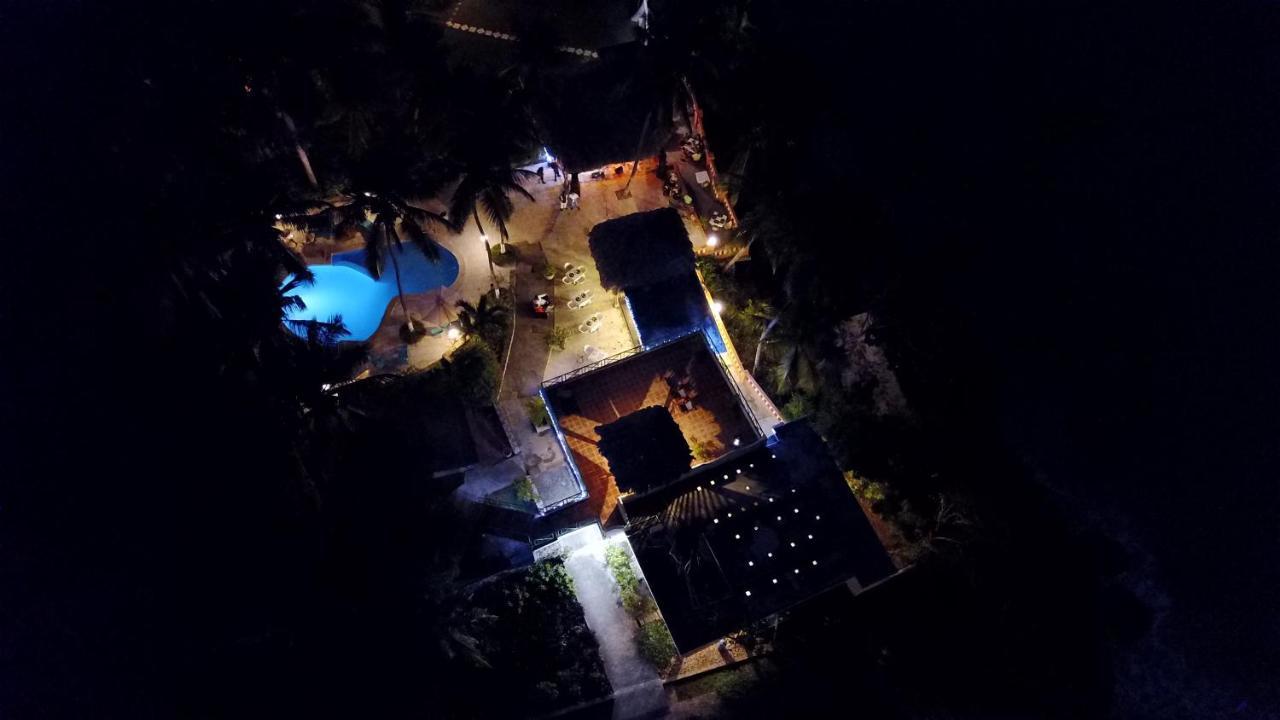Hotel Restaurant Cyvadier Plage Jacmel Exterior photo