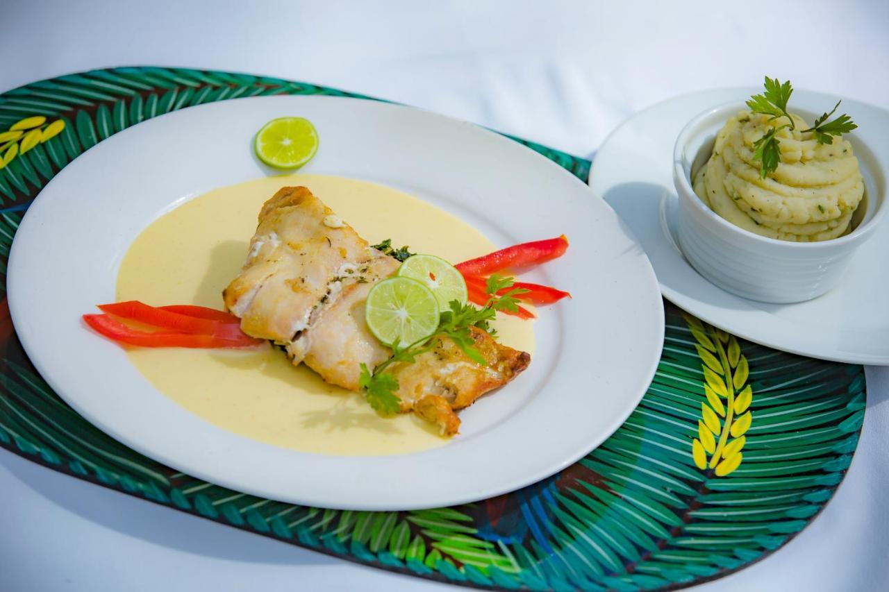 Hotel Restaurant Cyvadier Plage Jacmel Exterior photo